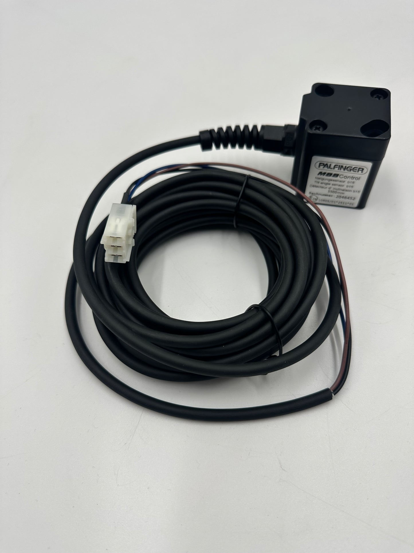 CZUJNIK POŁOŻENIA PLATFORMY ZAŁADOWCZEJ PALFINGER B15 2046452